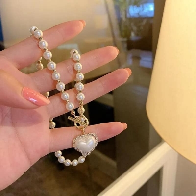 Picture of Understated Athleisure  Avant Grade  Upscale Need  Pearl Necklaces Crystal Love Chain Necklace For Women  Sensible  Must Have Progressively Better - Silver