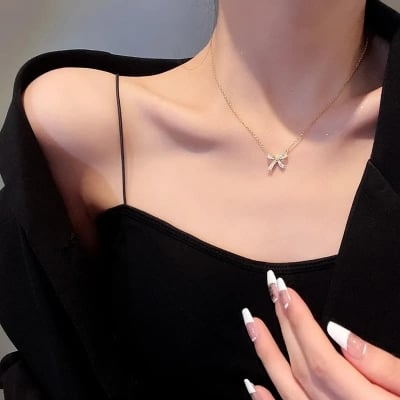 Picture of Stylish Addition - Pearl Rose Flower Small Pendant Necklace Clavicle Chain Jewelry Accessories - Sustainable Choice - Elite Expression - White