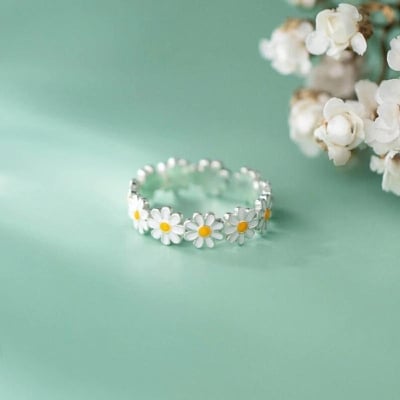 Picture of Korean Style Daisy Flower Rings For Women Sweet Cute Finger Ring Proposal Wedding Fine Jewelry Gift - Ring For Girls - Silver