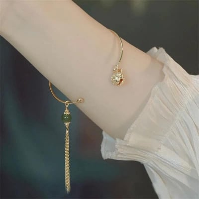 Picture of Ensemble Yourself - Custom Experience - Everyday Wear Bracelet Chain For Women/ Girls - Couture - High-end - Understated Sophistication - Gold