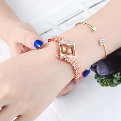 Picture of Trendsetter - Fashion Innovator - Premium Quality - Casual Cute Wristwatch Cute Quartz Watch For Women - Modern - Choice Expression - Gold