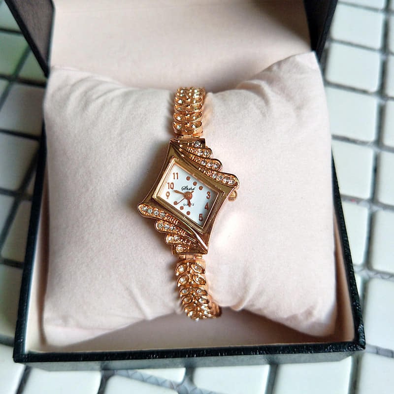 Picture of Trendsetter - Fashion Innovator - Premium Quality - Casual Cute Wristwatch Cute Quartz Watch For Women - Modern - Choice Expression - Gold