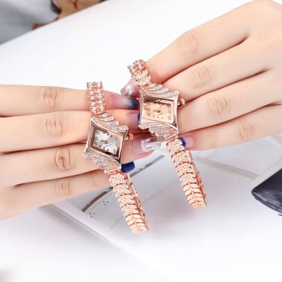 Picture of Trendsetter - Fashion Innovator - Premium Quality - Casual Cute Wristwatch Cute Quartz Watch For Women - Modern - Choice Expression - Gold