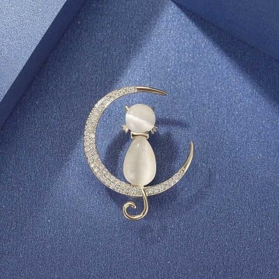 Picture of Moon Cat Brooch Hijab Safety Pin for Women ( Unique Design ) - Gold
