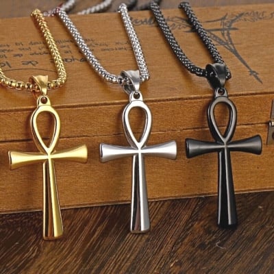 Picture of New Pendant Necklace  black Chain For Men