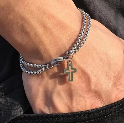 Picture of Men's Stainless Steel Small Cross Bracelet Fashion Box Chain Bracelet For Men - Silver