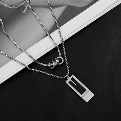 Picture of Fashionable Rectangle & Circle Pendant Necklace For Men - Silver
