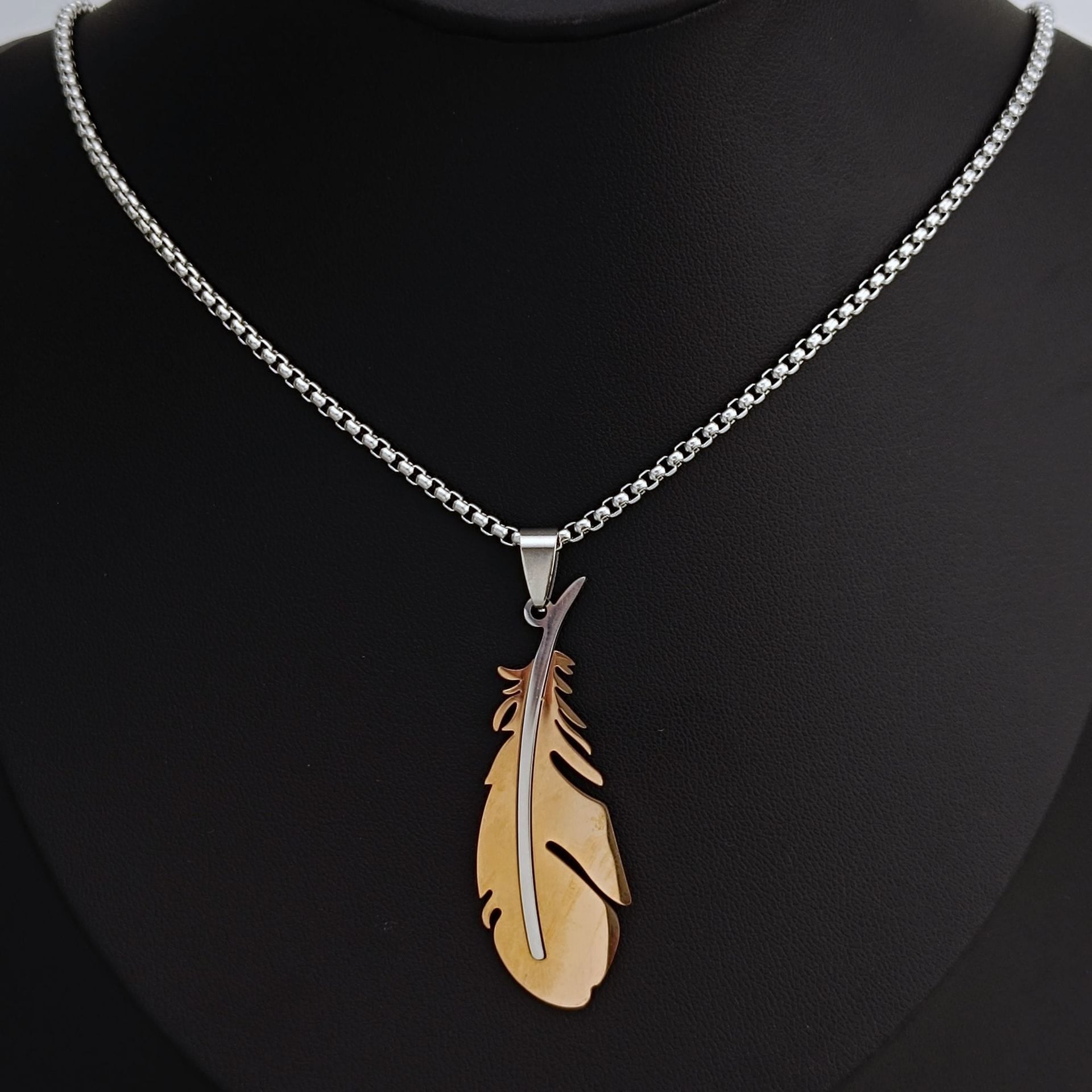 Picture of Fashionable Geometry Stainless Steel Black Fashion Necklace For Men - Gold