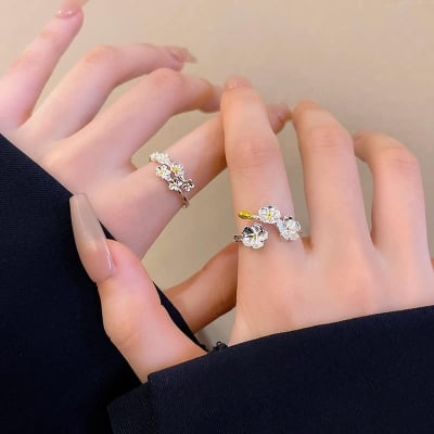 Picture of Delicate Elegant Rings for Women Romantic Rings Floral Shape High Grade Jewelry Gifts for Girls Fashion Ring For Girls - White