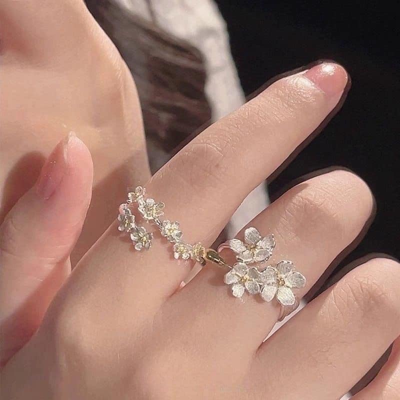 Picture of Delicate Elegant Rings for Women Romantic Rings Floral Shape High Grade Jewelry Gifts for Girls Fashion Ring For Girls - White