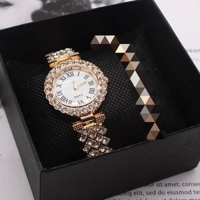 Picture of Women's Fashion Trend Star  Full Diamond Steel Band Quartz Watch Luxury Luxury Love Rhinestone - Gold