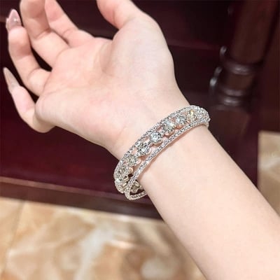Picture of Korean Fashion Crystal Bracelet for Women Wedding Bangle  Open Bracelet For  Women - Silver
