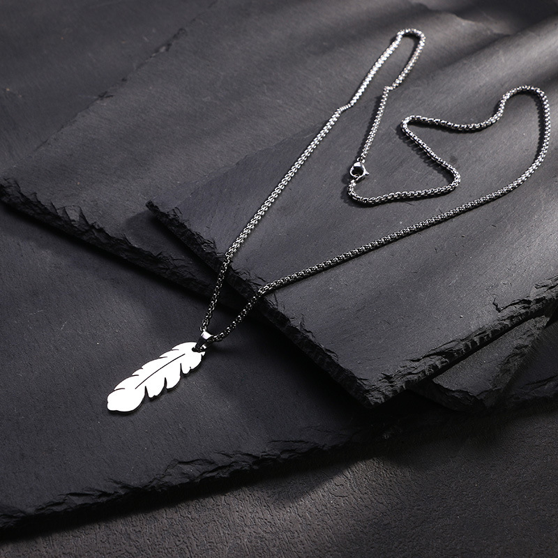 Picture of Men's Necklace Stainless Steel with Lucky Leaf  Pendant and SilverChain  Stainless Steel - Silver