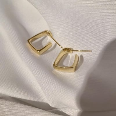 Picture of Trendy Fashionable Korean Elegant Cute Love  Stud Earrings for Girls Simple Stylish Fashion - Earring for Women New Collection - Gold