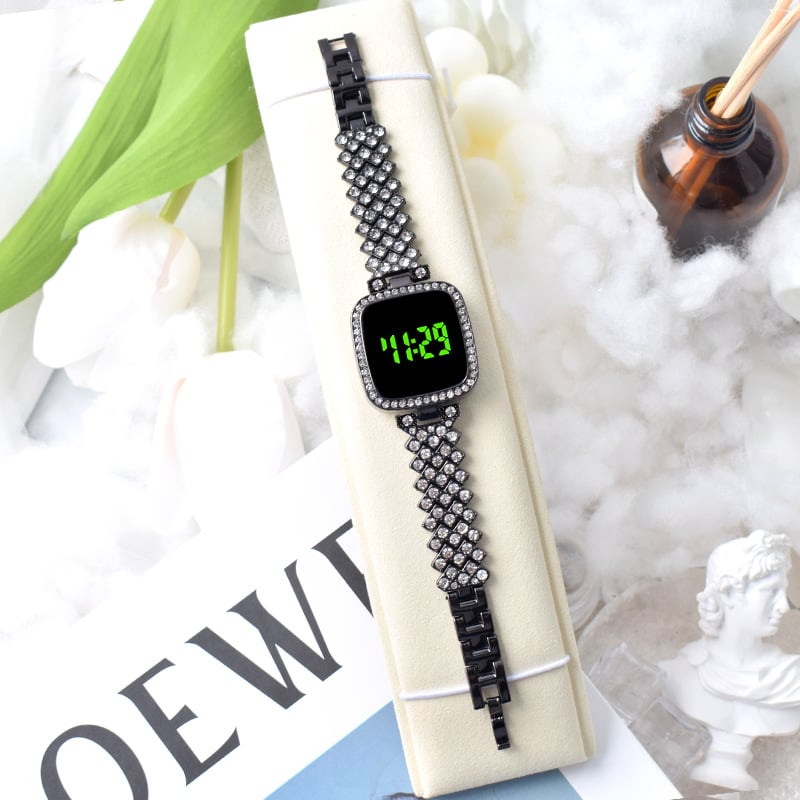 Picture of Elegant Luxury Full Diamond Quartz Watch / Ladies Korean Fashion Rhinestone Wristwatch