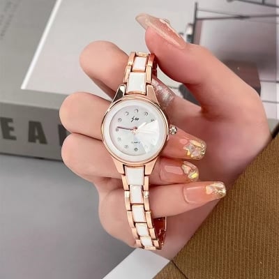 Picture of New Trend Fashion Steel Chain Diamond Women Watch