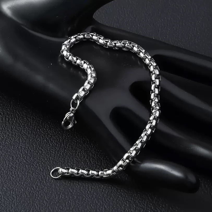 Picture of Stainless Steel Link Chain Bracelet for Men - Silver