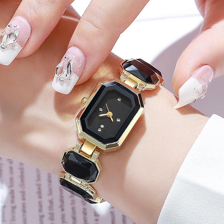 Picture of New Trend Fashion Steel Chain Diamond Women Watch