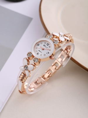 Picture of Luxury Fashion Watch Casual Watch For Women