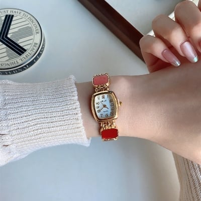 Picture of Stylish & Fashionable  Elegant Rhombus Mirror Original Quartz Ladies Watch