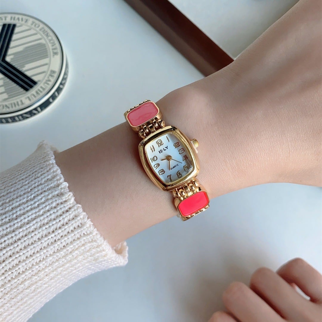 Picture of Stylish & Fashionable  Elegant Rhombus Mirror Original Quartz Ladies Watch