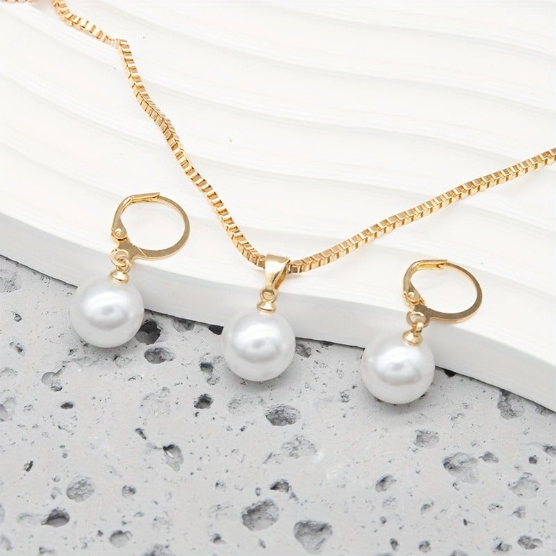 Picture of Pearl Pendant Drop Necklace Set For Women - Gold