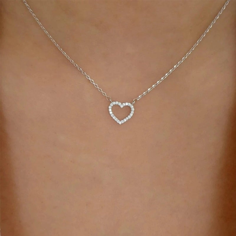 Picture of Style Luxury Emerald Rhinestone Teardrop Necklace - Green Crystal Clavicle Chain for Women - Silver