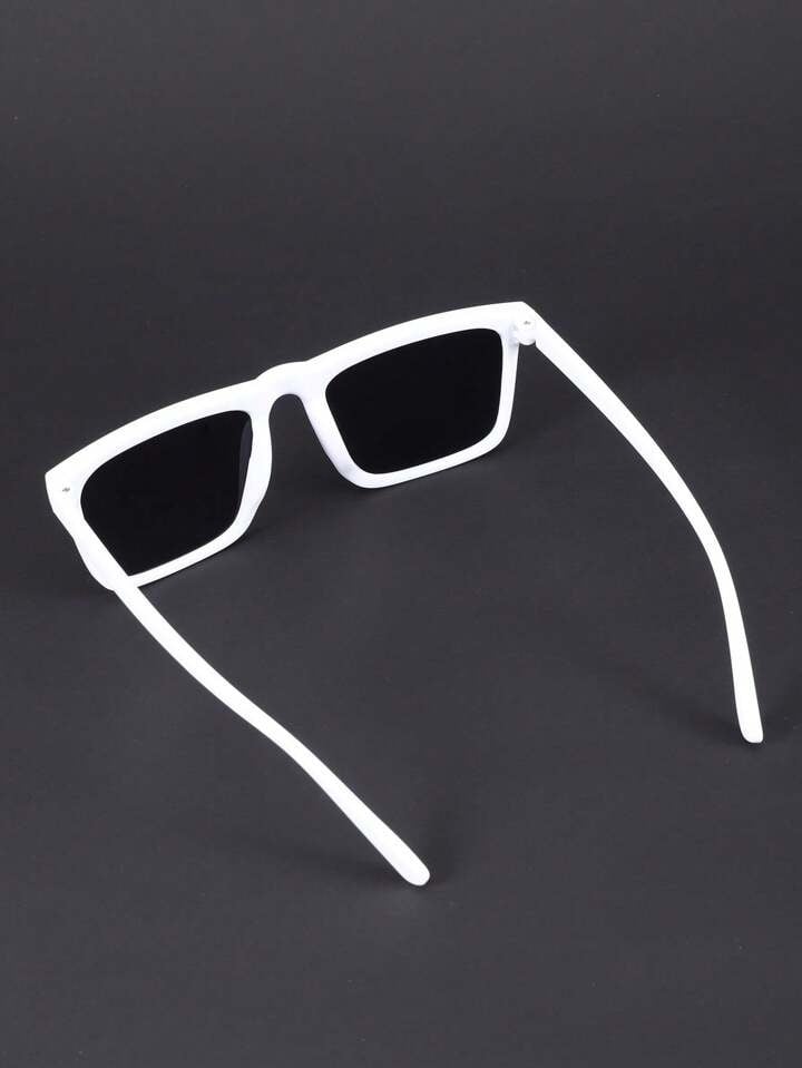 Picture of Stylish High quality Sunglasses for Men