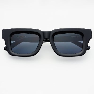 Picture of Retro Square men,s Sunglass for travel - Black