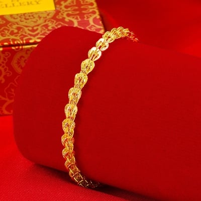 Picture of Adjustable Gold Plated Charm Bracelet for Women - Gold