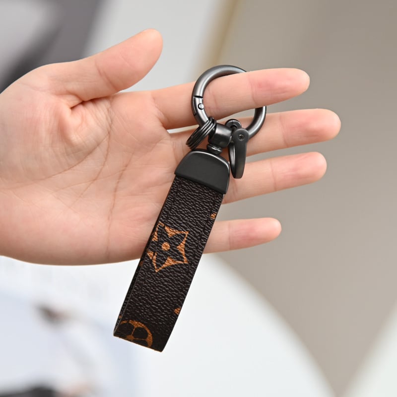 Picture of Keychain Spring Ring Old Pattern PU Leather Creative Car Metal Car Hanging Horseshoe Buckle Gift