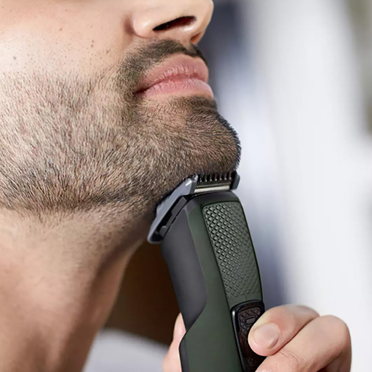 Picture of Philips BT1230/18 Beard Trimmer Series 1000 for Men - Black