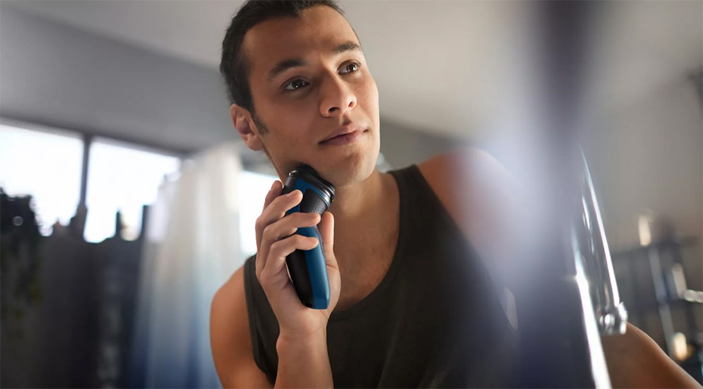 Picture of Philips S1151/03 Wet & Dry Electric Shaver 1000 Series for Men