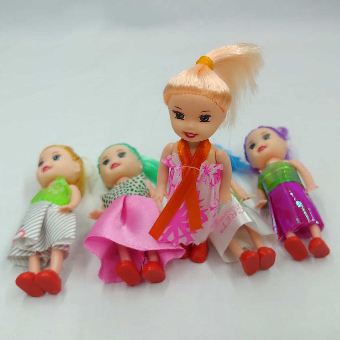 Picture of 5 Pieces Mini Fashion Doll For Girl Kids Play By Gift Corner Shopping - Multicolor