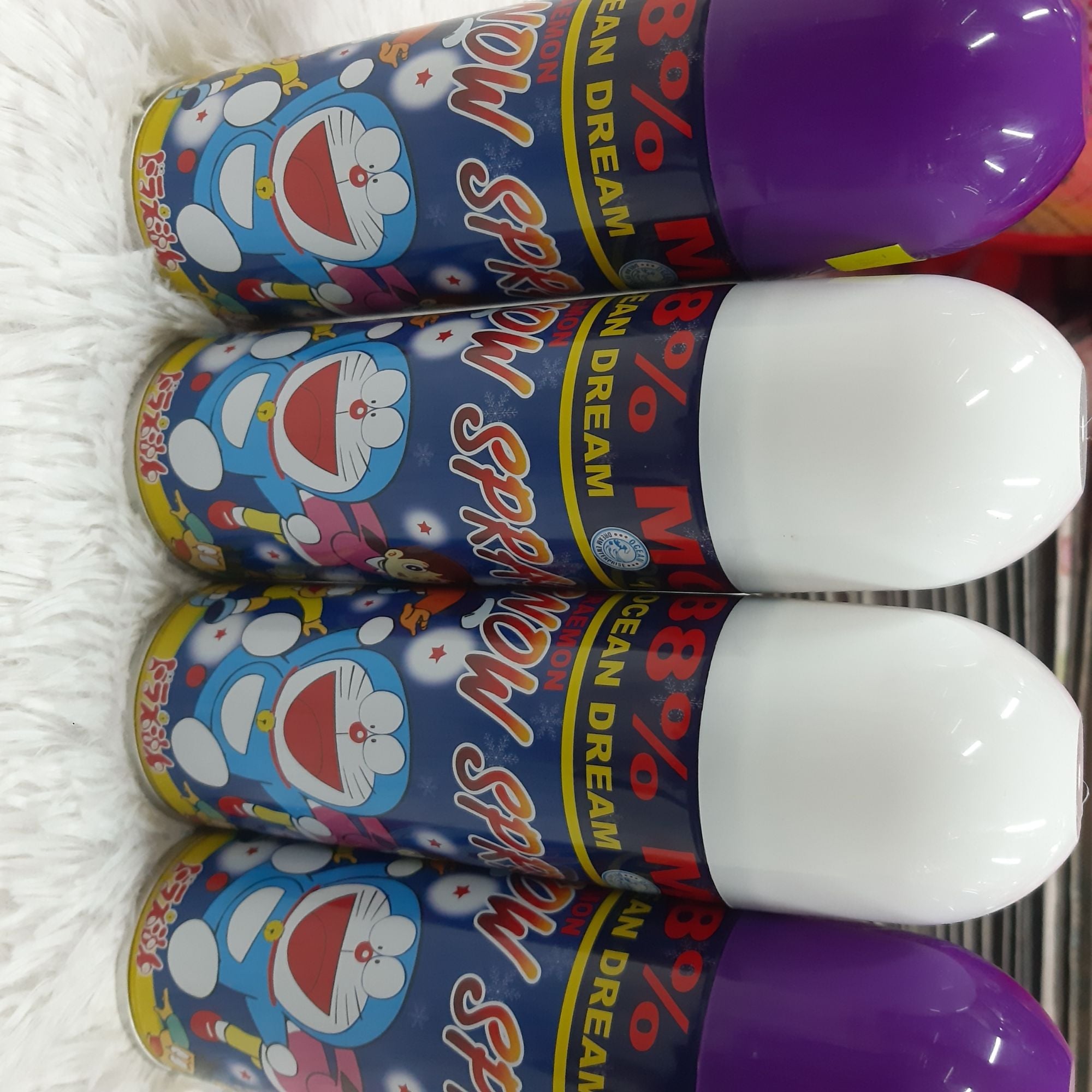 Picture of Snow spray orean dream - White