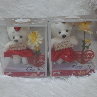 Picture of Valentine Panda showpiece gift - Multicolor