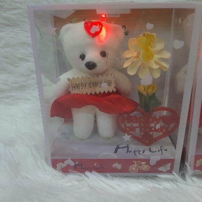 Picture of Valentine Panda showpiece gift - Multicolor