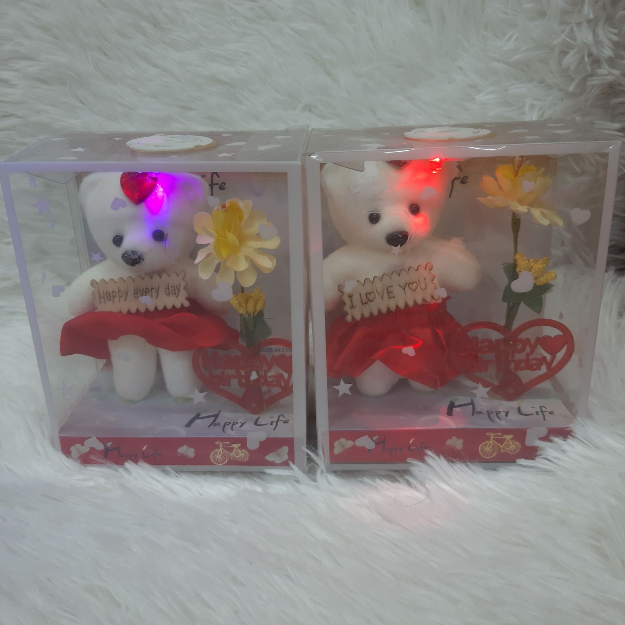 Picture of Valentine Panda showpiece gift - Multicolor