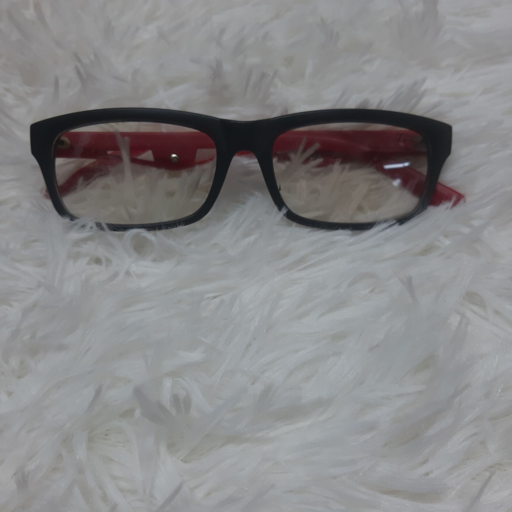 Picture of men & women  glass - Multicolor