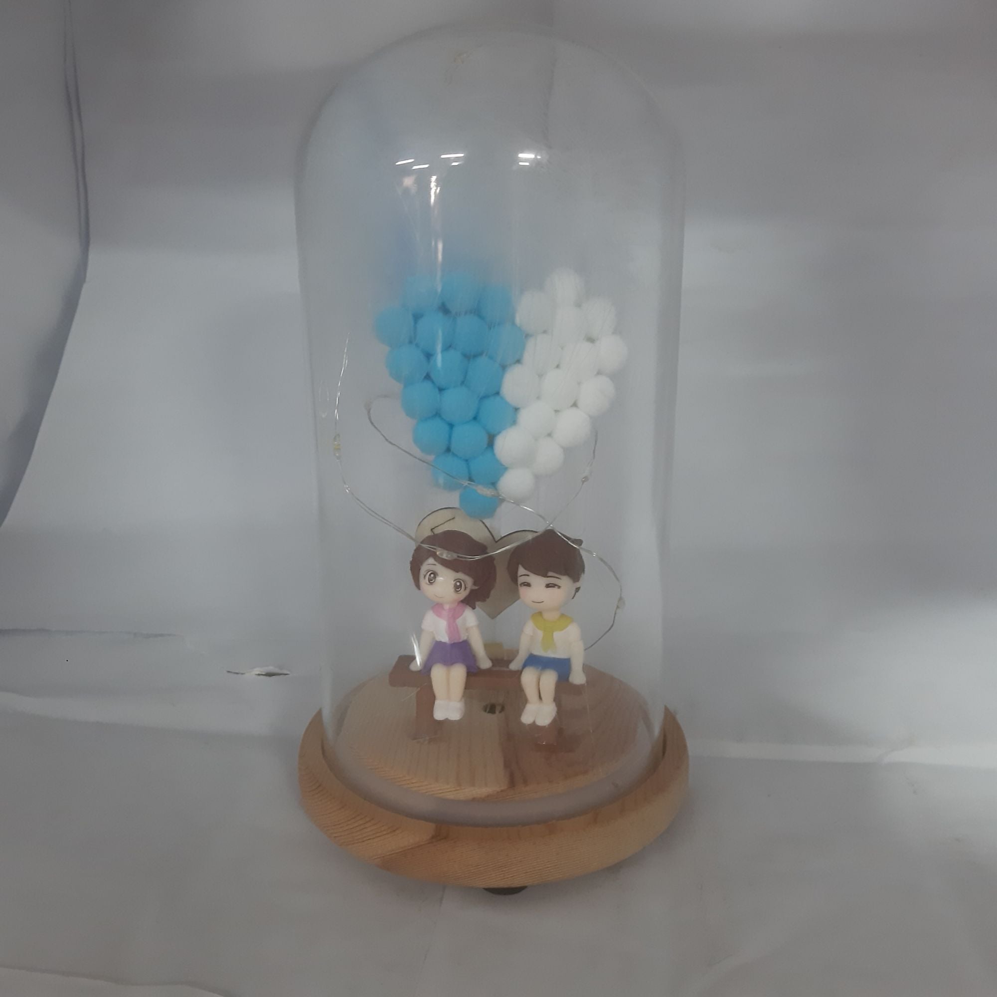 Picture of new Valentine showpiece - Multicolor