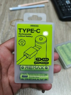 Picture of Remax AAA-02 Rechargeable Lithium Battery Bundle of 4 Piece - Multicolor