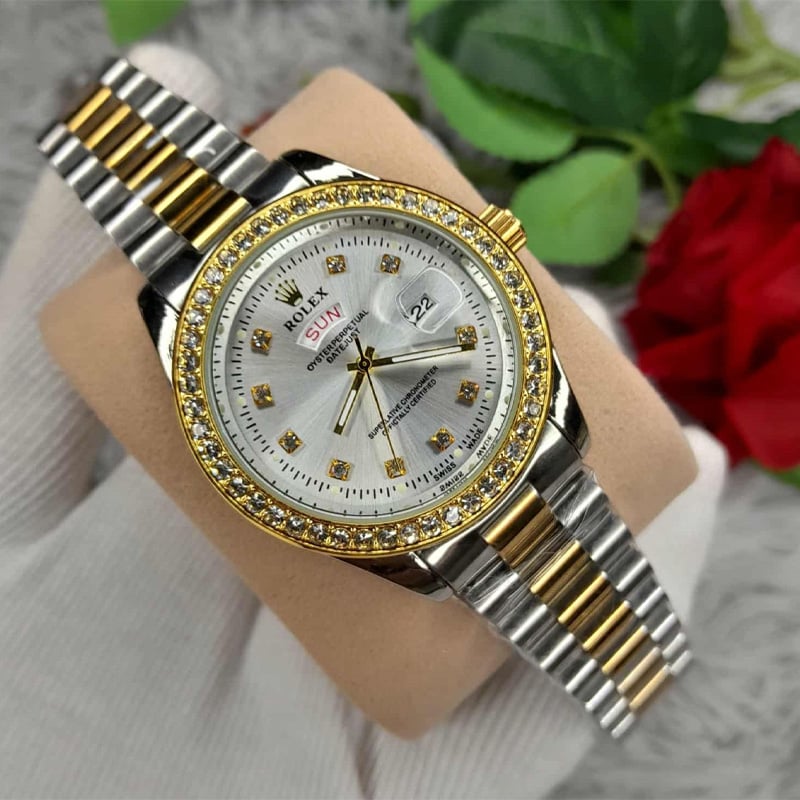 Picture of New stylish & fashionable  Stainless Steel Analog Date & Day Watch For Men
