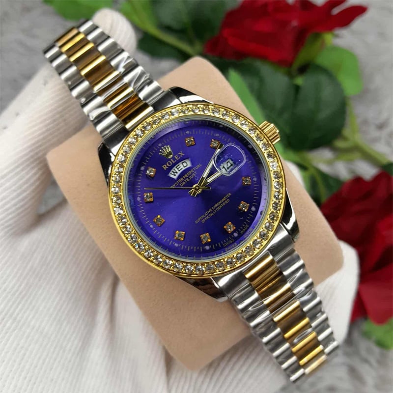 Picture of New stylish & fashionable Stainless Steel Analog Date & Day Watch For Men