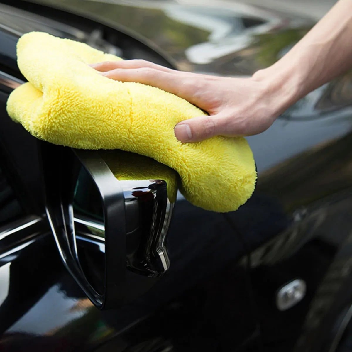 Picture of High Quality Microfiber Double Layer Cleaning Towel (30x30cm) 600gsm | Super Absorbent Car & Bike Cleaning Cloth | Scratch-Free Car Wash & Polishing Towel