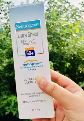 Picture of Neutrogena Ultra Sheer Dry - Touch Sunblock SPF 50+ (118ml)