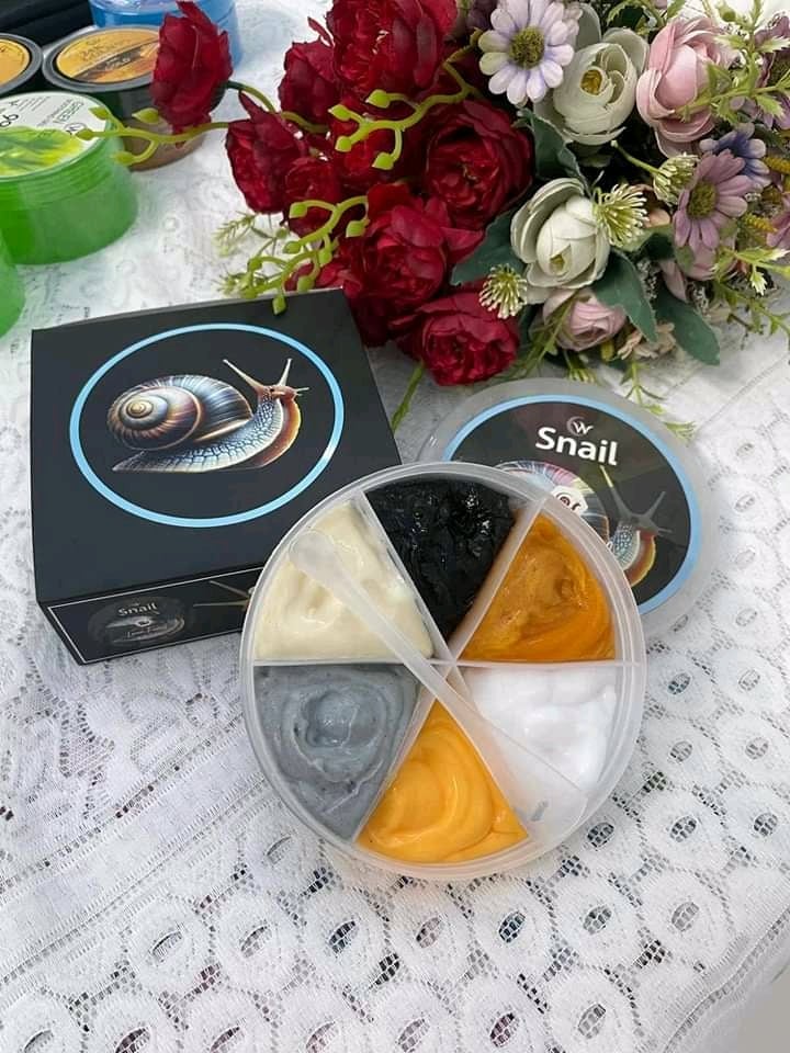 Picture of Snail Laser 6 in 1 Facial Kit - 300gm - Black