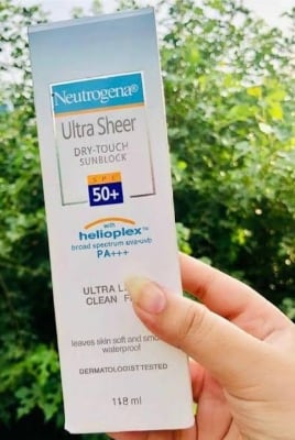 Picture of Neutrogena Ultra Sheer Dry - Touch Sunblock SPF 50+ (118ml) - Beige