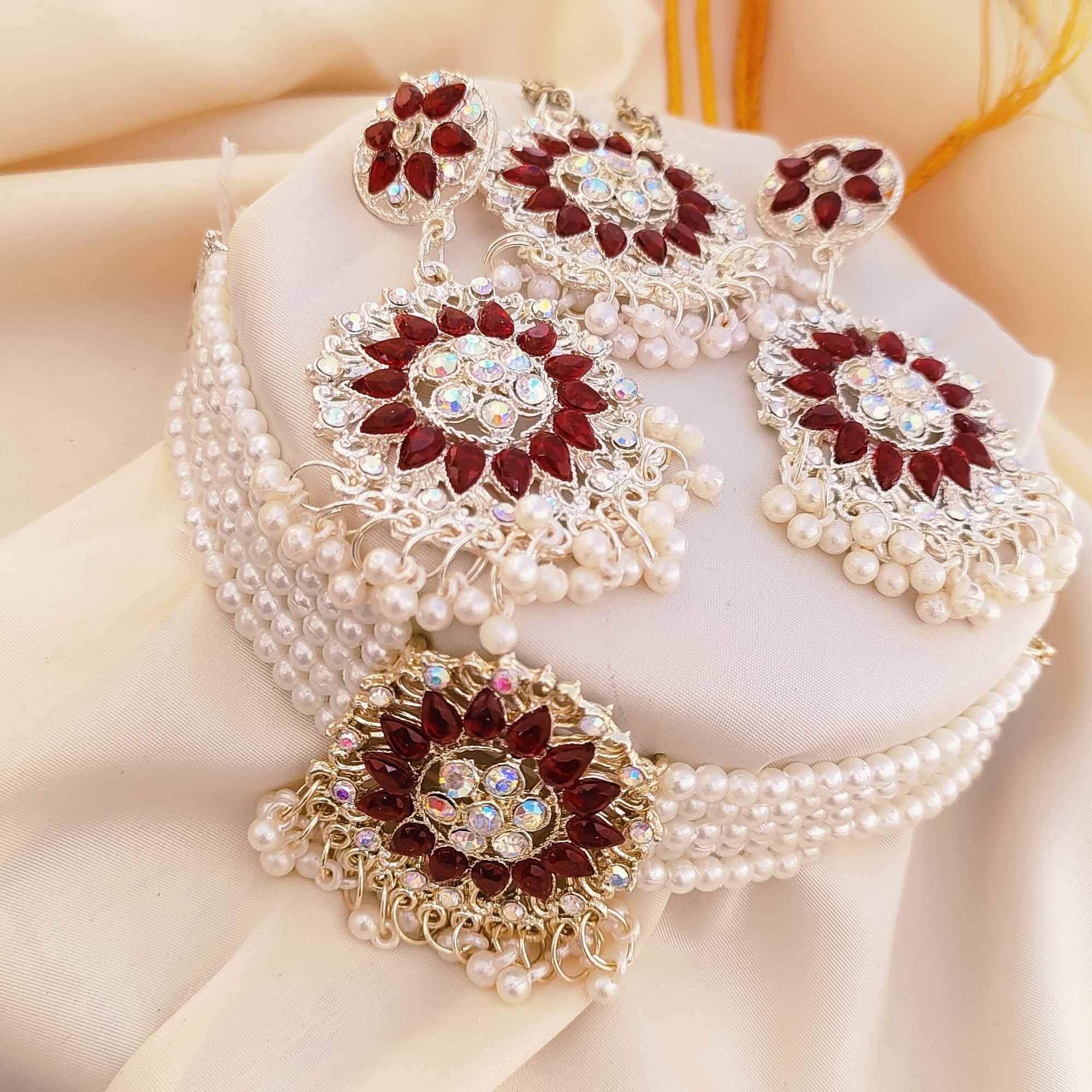 Picture of Indian Necklace Set New Collection High Quality Gold Plated Necklace Set for Women Choker Set(Choker,Earrings,Tikli)