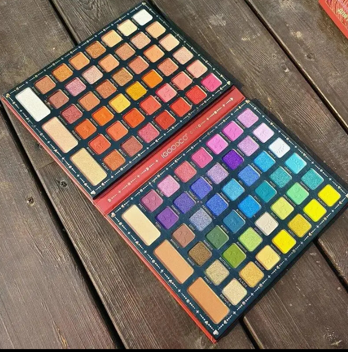 Picture of IGOODCO 82 Color Eyeshadow Palette 6 Blush & highlighter Combo Pallet
