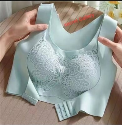 Picture of Mall
Imported Slim fit body shaper Sports bra
jim training bra comfortable bra padded bra
for women